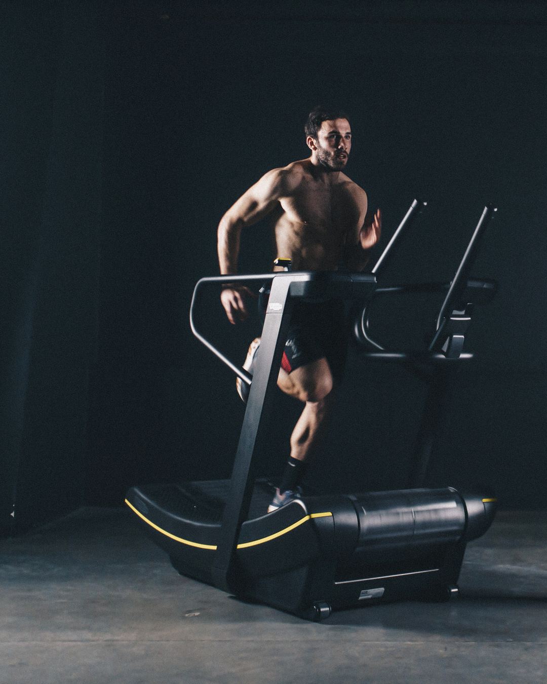Louis, fondateur Restex Recovery, en entraînement course sur tapis